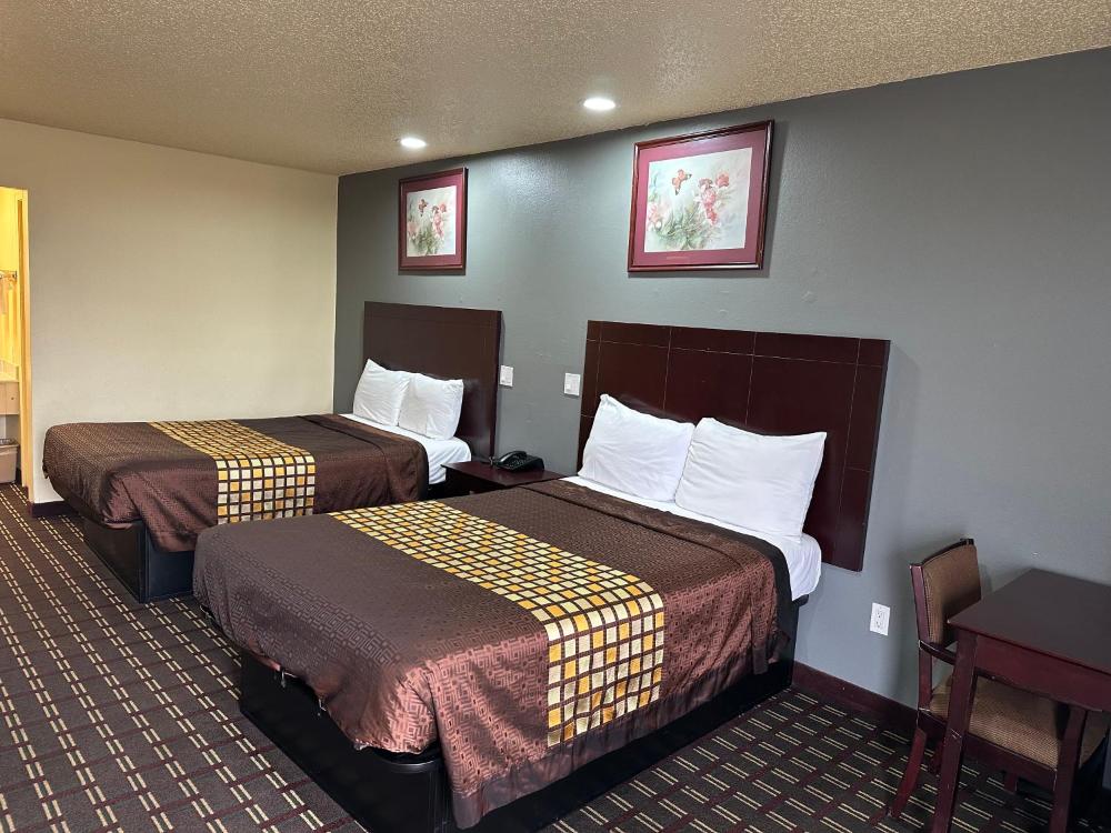 Double Room with Two Double Beds interior